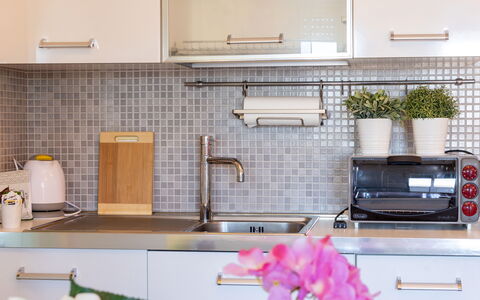 Suite Artemare: Keuken, Countertop, Toestel Van De Keuken, Interieur Ontwerp, Cabinetry, Huishoudapparatuur, Gootsteen, Huis, Meubilair, Verlichting