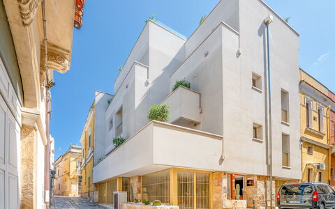 Santo Stefano Raro Rooms Collection: Samengesteld Materiaal, Appartement, Balkon