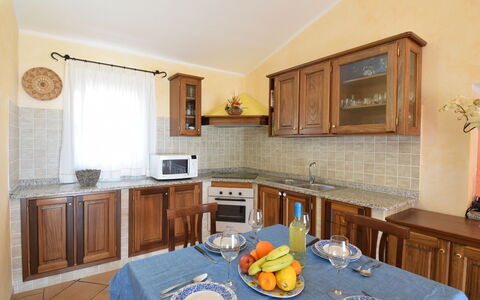 Belvedere Apartment Ac, Budoni: Meubilair, Interieur Ontwerp, Hout, Keuken, Cabinetry, Countertop, Flooring, Plafond, Kamer, Verlichting