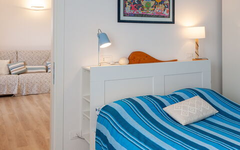 La Casa Dei Mandarini: Meubilair, Interieur Ontwerp, Bed, Slaapkamer, Verdieping, Flooring, Muur, Kamer, Hout, Plafond