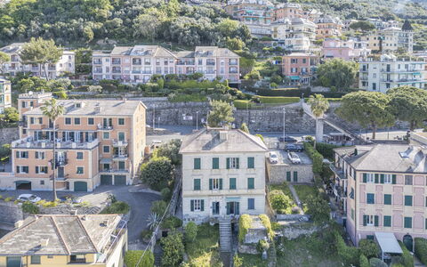 Central Cozy Nest With Parking, Bogliasco