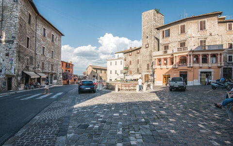 Casa Rosmarino, Ac, Wifi, Narni: Gebouw, Muur, Venster, Stad, Weg Oppervlak,  Dorf\, Facade, Architectuur, Buurt, Straat