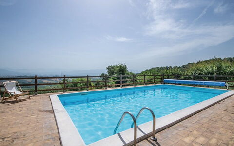 Casa Rosmarino, Ac, Wifi, Narni: Zwembad, Buitenmeubels, Vrije Tijd, Toevlucht, Eco Hotel, Badplaats, Hek, Villa, Hotel, Recreatiecentrum
