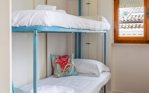La Terrazza Sul Conero: Stapelbed, Interieur Ontwerp, Linens, Bed, Bed Frame, Herberg, Slaapkamer, Bedding, Slaapzaal, Laken