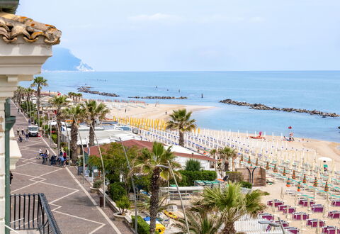 La Terrazza Sul Conero: Kust, Zee, Strand, Kust En Oceanic Landvormen, Oceaan, Vakantie, Kust, Tropen, Caribbean