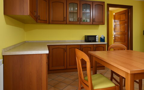Casa Carletto, Abruzzo: Meubilair, Hout, Flooring, Interieur Ontwerp, Cabinetry, Verdieping, Keuken, Bruin, Countertop, Kast