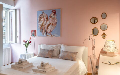 Dafne Suite: Interieur Ontwerp, Meubilair, Muur, Slaapkamer, Bed, Kamer, Roze, Bedding, Huis, Laken