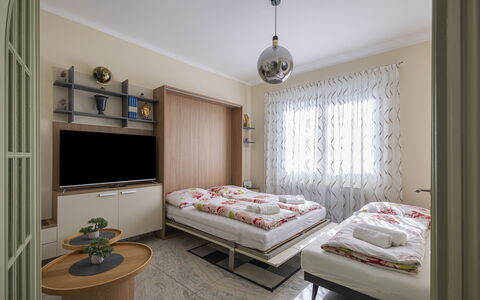 Villa Solaris: Meubilair, Interieur Ontwerp, Verdieping, Flooring, Hout, Kamer, Plafond, Bed, Verlichting, Slaapkamer