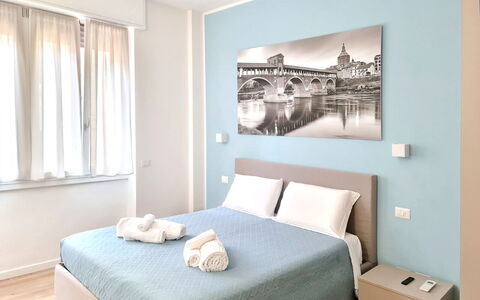 Vittoria Suite: Meubilair, Interieur Ontwerp, Slaapkamer, Bed, Verdieping, Bedding, Laken, Flooring, Kamer, Appartement