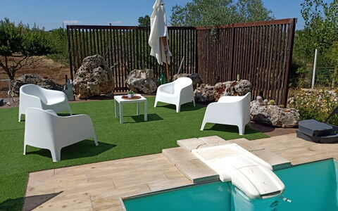 Borgo Incanto: Meubilair, Buitenmeubels, Stoel, Tuin, Schaduw, Vrije Tijd, Gazon, Backyard, Werf, Paraplu