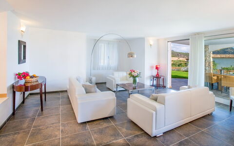 Villa Fico D'india 1: Meubilair, Interieur Ontwerp, Flooring, Bankstel, Plafond, Tafel, Verdieping, Appartement, Woonkamer
