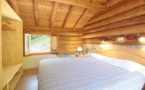 Baita Costa Di Gial: Hout, Interieur Ontwerp, Flooring, Plafond, Kamer, Hardwood, Beits, Linens, Slaapkamer, Bed