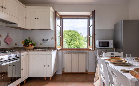 Oliveto Del Cantarello: Interieur Ontwerp, Toestel Van De Keuken, Keuken, Hout, Meubilair, Flooring, Major Appliance, Cabinetry, Countertop, Kamer