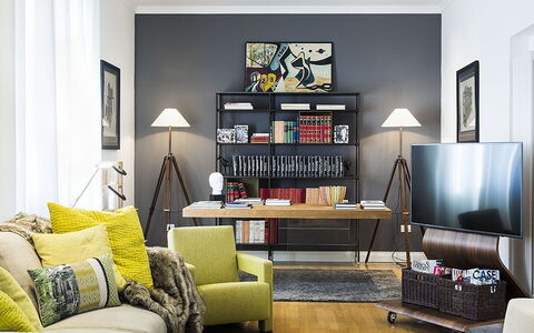 Penthouse: Meubilair, Interieur Ontwerp, Muur, Flooring, Huis, Woonkamer, Kamer, Verdieping, Boekenkast, Stellingen