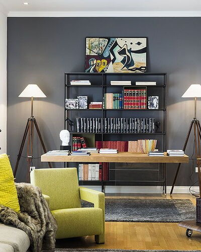 Penthouse: Meubilair, Interieur Ontwerp, Muur, Flooring, Huis, Woonkamer, Kamer, Verdieping, Boekenkast, Stellingen