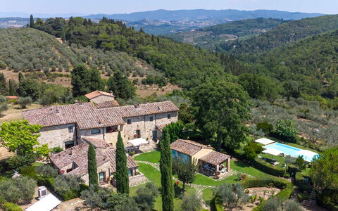 Villa Belchianti: Landschap, Groundcover, Landgoed, Verblijf, Dorp, Vogelperspectief, Landscaping, Boerderij, Villa, Luchtfotografie