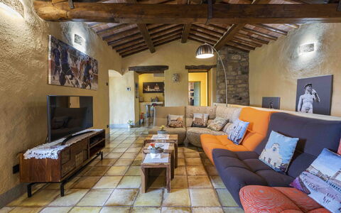 Villa Belchianti: Meubilair, Interieur Ontwerp, Flooring, Bankstel, Muur, Verdieping, Hout, Woonkamer, Plafond, Kamer
