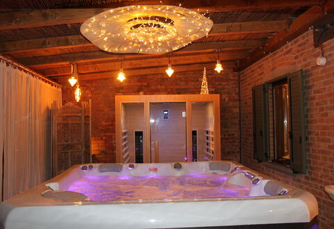 Holiday Home Croce With Spa: Interieur Ontwerp, Meubilair, Hout, Flooring, Plafond, Verdieping, Verlichting, Lichte Inrichting, Kamer, Huis