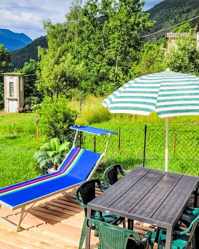 Festér: Buitenmeubels, Bergketen, Vallei, Heuvel Station, Buitentafel, Stoel, Tuin, Paraplu, Eco Hotel, Ridge