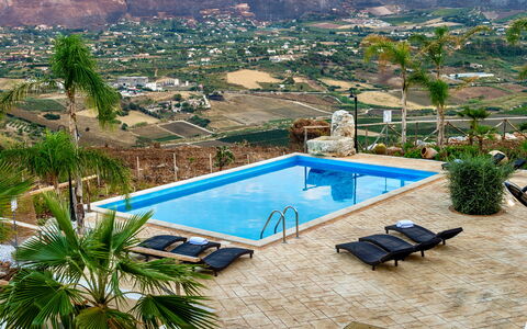 Villa La Musa: Zwembad, Toevlucht, Eco Hotel, Buitenmeubels, Vrije Tijd, Paraplu, Ligstoel, Hacienda, Hotel, Thermae