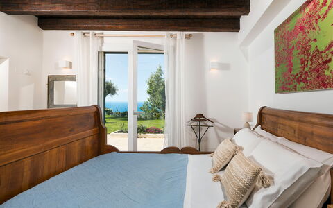 Casaita: Meubilair, Bed, Interieur Ontwerp, Slaapkamer, Flooring, Bedding, Laken, Hout, Verdieping, Kamer