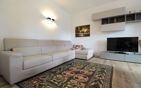 House Martina: Meubilair, Interieur Ontwerp, Flooring, Bankstel, Verdieping, Muur, Woonkamer, Kamer, Hout, Plafond