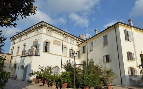 Calicantus, Verona, Pool, Wifi: Landgoed, Balkon, Gieten, Herenhuis, Hacienda, Villa, Gips