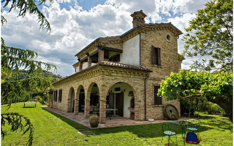 Villa Incanto: Architectuur, Huis, Deur, Huis, Boog, Landgoed, Boerderij, Tuin, Hacienda, Villa