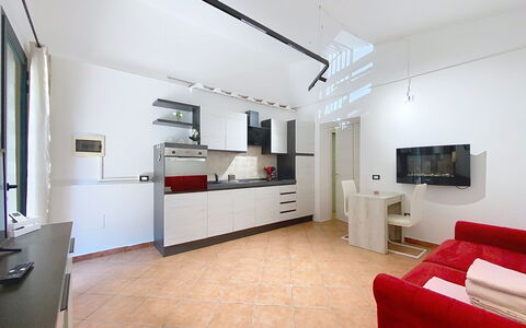 Your Tuscan Retreat: Flooring, Interieur Ontwerp, Plafond, Verdieping, Meubilair, Kamer, Appartement, Verlichting, Huis, Keuken