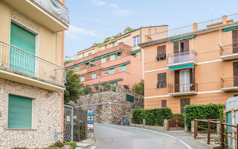 Casa Dolly, Monterosso 5 Terre: Muur, Gebouw, Woongebied, Appartement, Buurt,  Dorf\, Architectuur, Huis, Stedelijk Ontwerp, Menselijke Nederzetting