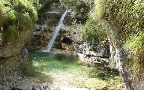 Casa Ines, Feltre: Watervoorraden, Water, Zwemwater, Stroom, Waterval, Waterloop,  Felsen\, Bedrock, De Lente