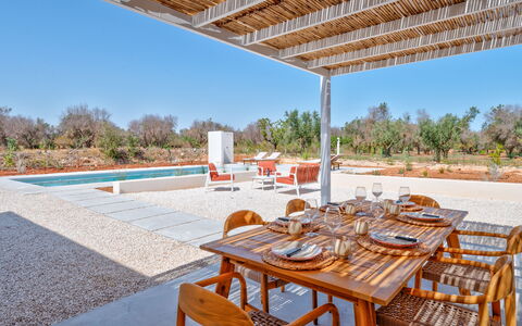 Casa Vita Bella: Toevlucht, Schaduw, Stoel, Landgoed, Buitenmeubels, Ontwerp, Outdoor Structuur, Zwembad, Patio, Pergola