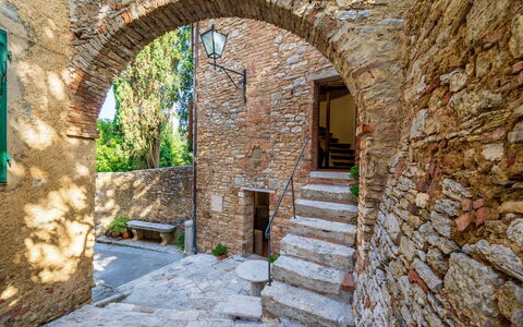 Torre di Serre: Muur, Stenen Muur, Steen, Metselwerk, Flagstone, Cobblestone, Kamerplant, Trap, Ruïnes