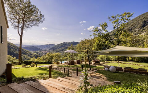 Villa Chiovada: Bergachtig Landvormen, Natuurlijk Landschap, Heuvel, Landschap, Hoogland, Landelijk Gebied, Heuvel Station, Bergketen, Tuin, Vallei