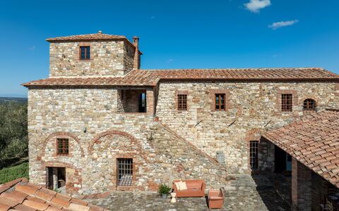 Il Gabbro, Luxury Experience: Muur, Gebouw, Architectuur, Facade, Stenen Muur, Metselwerk, Steen, Deur, Landgoed, Cobblestone