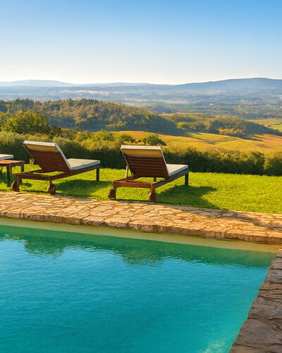 La Novellina – Historic Villa with Pool on an Orga: Zwembad, Zomer, Toevlucht, Ligstoel, Buitenmeubels, Eco Hotel, Landscaping, Schaduw, Tuin, Hacienda