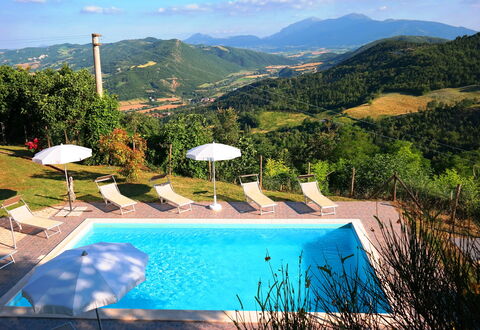 Villa Altavista: Bergachtig Landvormen, Heuvel, Berg, Bergketen, Hoogland, Heuvel Station, Ridge, Vallei, Buitenmeubels, Zwembad