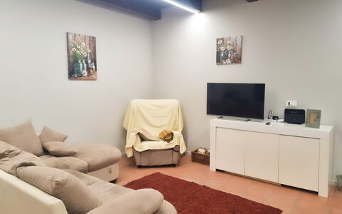 Alma Montis - Frabosa Sottana: Meubilair, Interieur Ontwerp, Flooring, Verdieping, Hout, Kamer, Bankstel, Verlichting, Plafond, Woonkamer