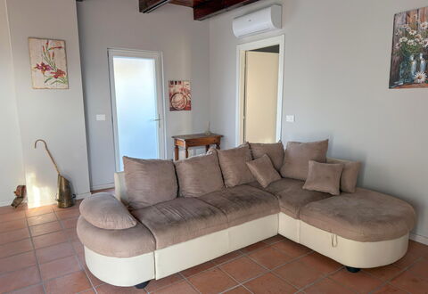 Alma Montis - Frabosa Sottana: Meubilair, Hout, Flooring, Verdieping, Interieur Ontwerp, Kamer, Woonkamer, Houten Vloer, Comfort, Stoel