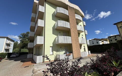 Liz: Woongebied, Appartement, Condominium, Balkon, Voorstad, Hotel