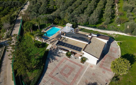 Villa Ninfa: Zwembad, Woongebied, Toevlucht, Landgoed, Huis, Eco Hotel, Hacienda, Villa, Hotel