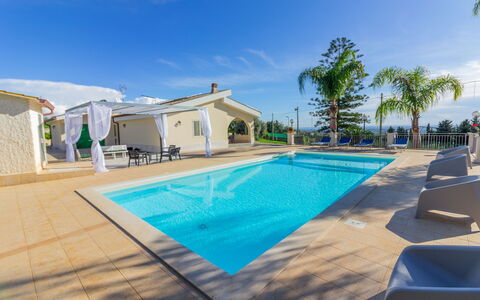 Villa Ninfa: Zwembad, Vrije Tijd, Toevlucht, Hotel, Recreatiecentrum, Villa, Eco Hotel, Badplaats