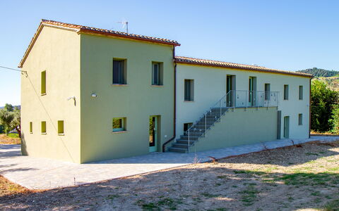Villa Zena: Muur, Facade, Architectuur, Huis, Woongebied, Deur, Samengesteld Materiaal, Landgoed, Balkon, Gips