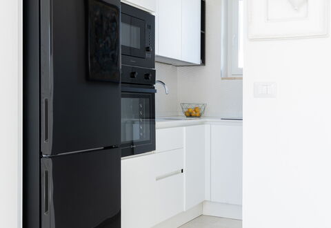 La Casa di Connie: Toestel Van De Keuken, Major Appliance, Interieur Ontwerp, Flooring, Huishoudapparatuur, Keuken, Verdieping, Koelkast, Meubilair, Huis