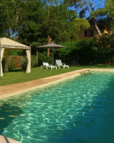 Appartamento Girasole Seaside and Pool: Zwembad, Toevlucht, Schaduw, Backyard, Tuin, Eco Hotel, Vrije Tijd, Landscaping, Hacienda, Waterpartij