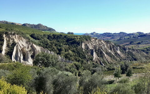 Villa Carciofa: Bergachtig Landvormen, Berg, Heuvel, Vegetation, Natuurlijk Landschap, Hoogland, Terrein, Wildernis, Ecoregio, Landschap