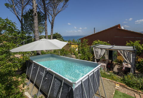 La Torre sul Ponte, Seaview, Garden: Zwembad, Samengesteld Materiaal, Schaduw, Vrije Tijd, Toevlucht, Eco Hotel, Buitenmeubels, Backyard, Kamerplant