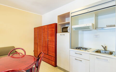 Alghero Residence, Seaside Apartments: Flooring, Interieur Ontwerp, Verdieping, Hout, Plafond, Kamer, Appartement, Beits, Houten Vloer, Hardwood