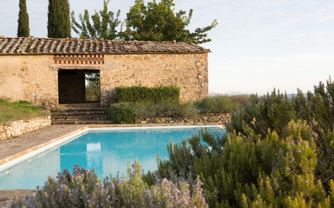 Podere Sangiovese, Pool and View in Chianti: Land Lot, Boerderij, Verblijf, Landgoed, Landscaping, Stenen Muur, Villa