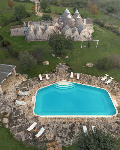 Trulli Experience, Pool, Monopoli: Zwembad, Vrije Tijd, Recreatie, Vakantie, Buitenmeubels, Toevlucht, Flagstone, Villa, Hacienda, Waterpartij